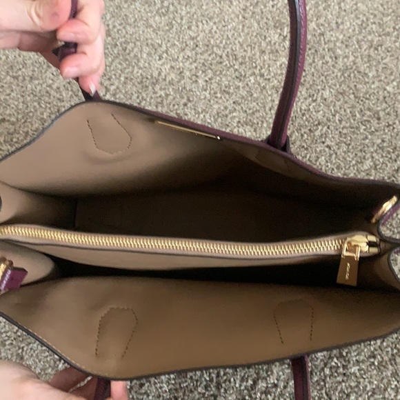 Michael Kors Plum Mercer Handbag - Picture 4 of 13